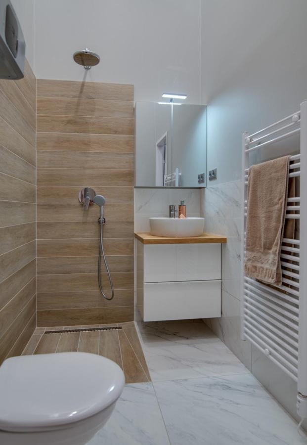 Helios Downtown Martha Apartman Budapest Kültér fotó